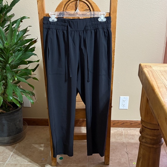 lululemon athletica Pants - Lululemon Athletica Black Ankle Pants